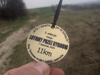 Medal z laminatu 8 cm z grawerem na wydarzenie sportowe